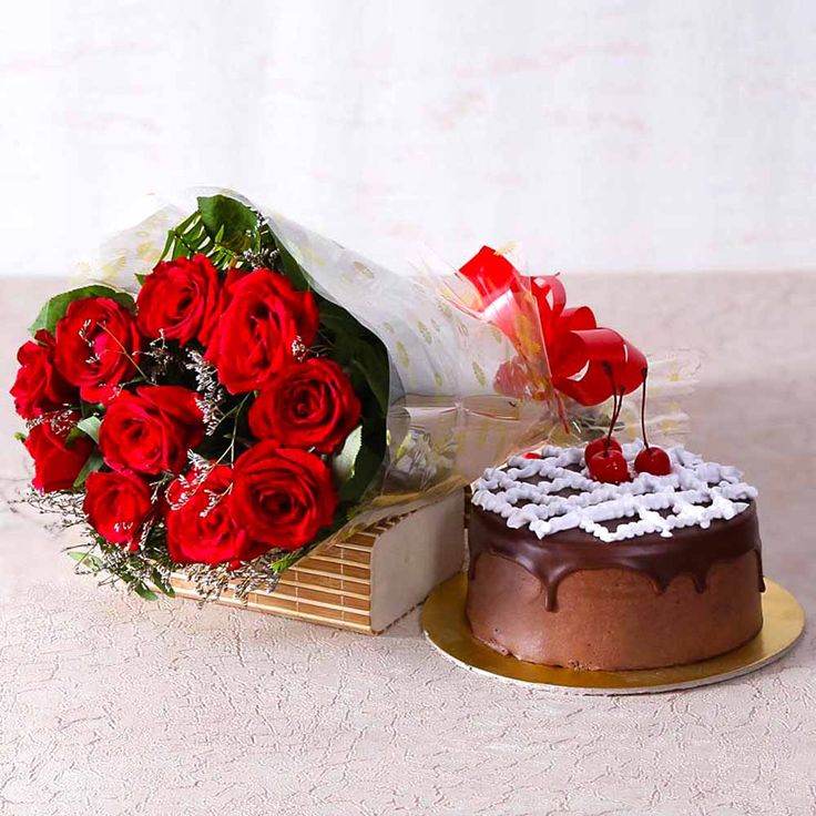 Send Amazing Cakes And Flowers Combos To Abroad